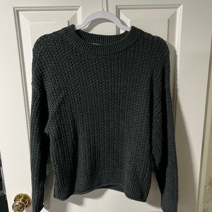 Universal thread sweater!